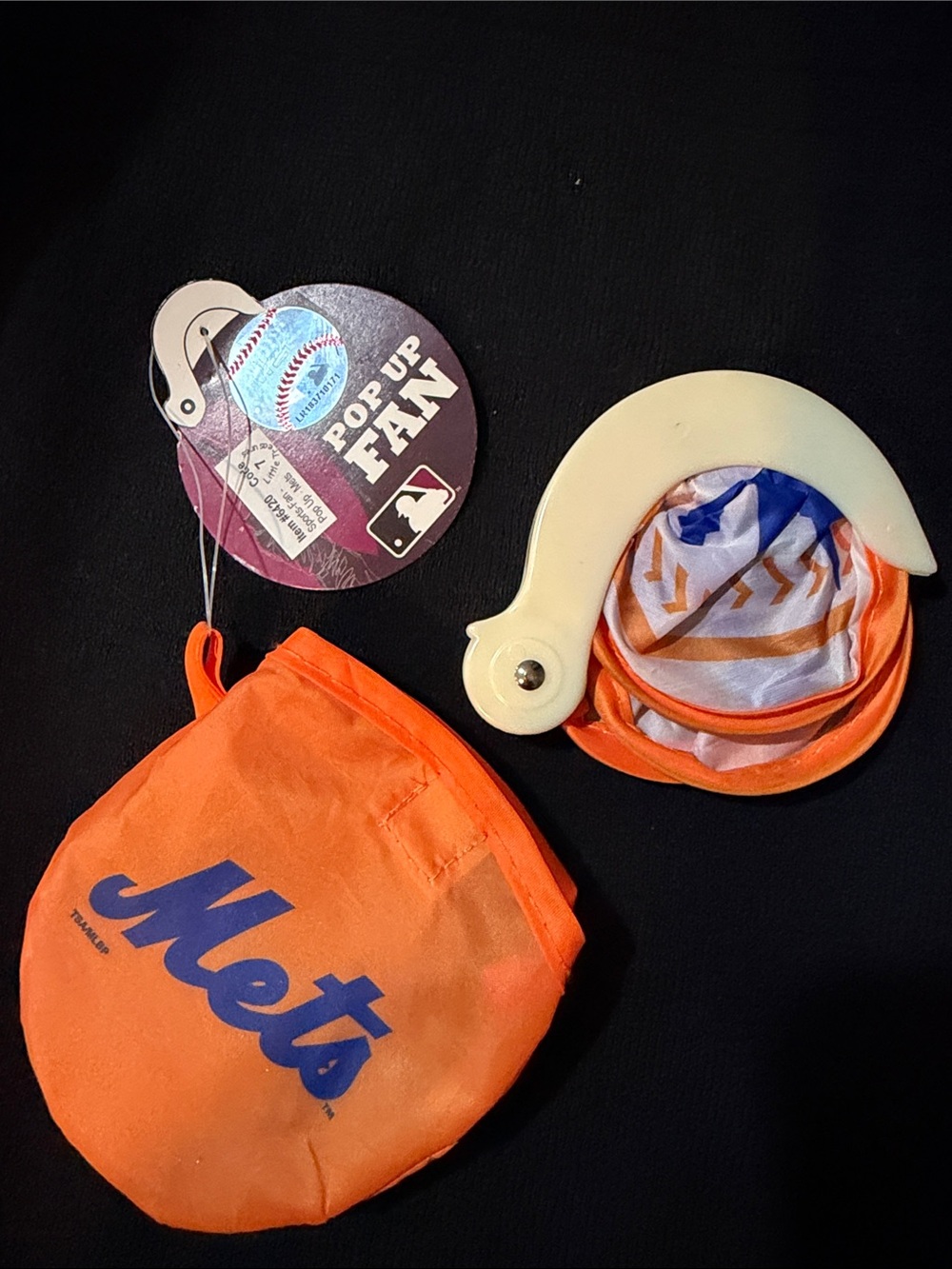MLB Kids Orange Mets Pop-Up Fan with Carry Pouch